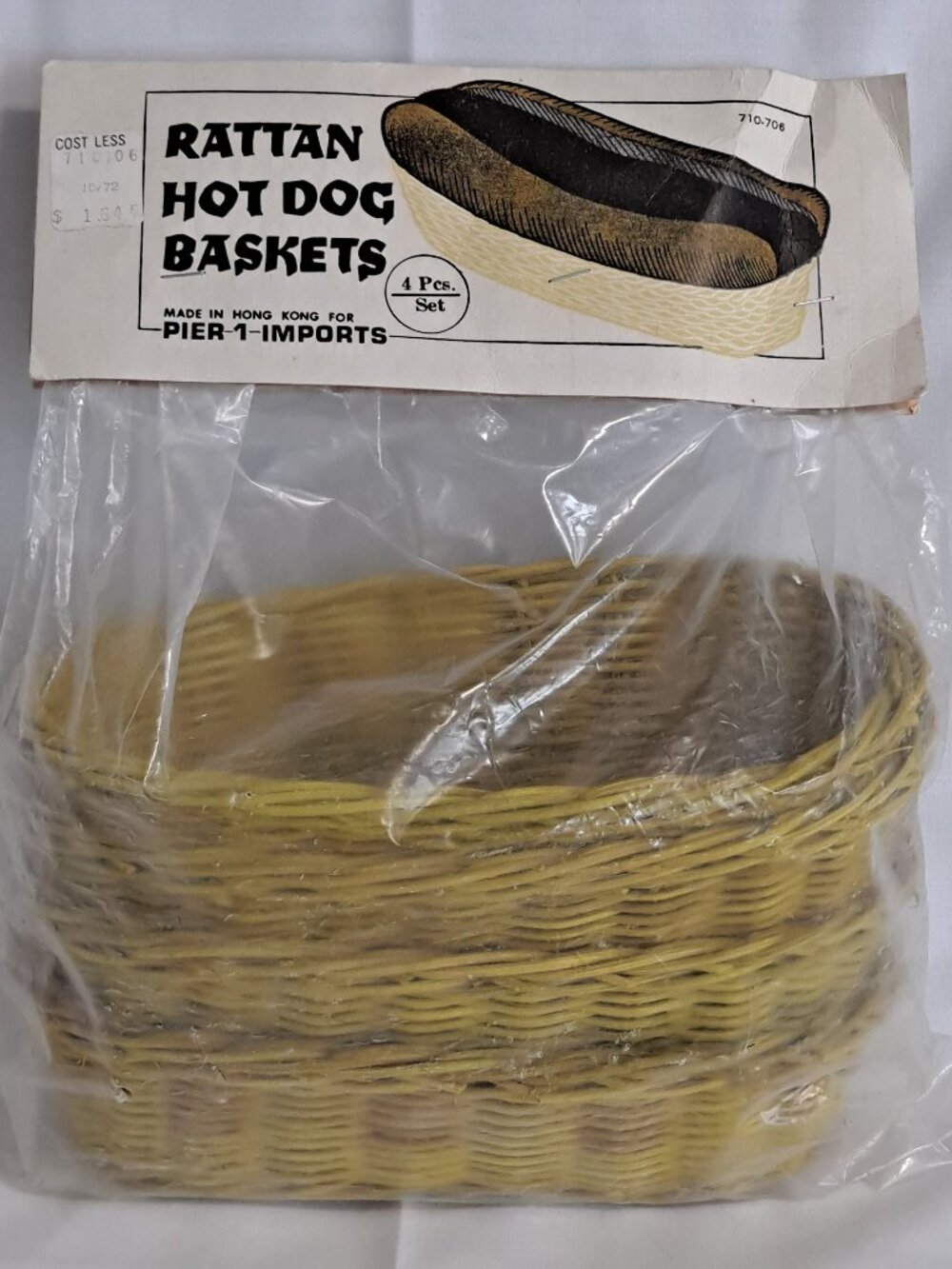 Vintage Pier 1 Imports 4 Rattan HOT DOG BASKETS Wicker Holder Bowl Plates Woven